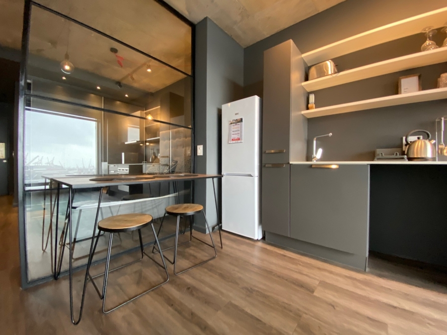 1 Bedroom Property for Sale in Woodstock Western Cape